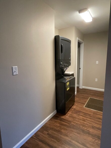 Building Photo - 2941Essary Dr