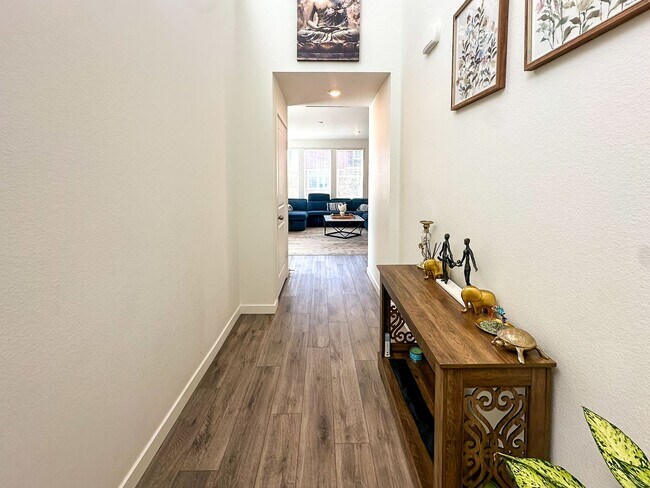 Building Photo - 9049 Bondcliff Ln