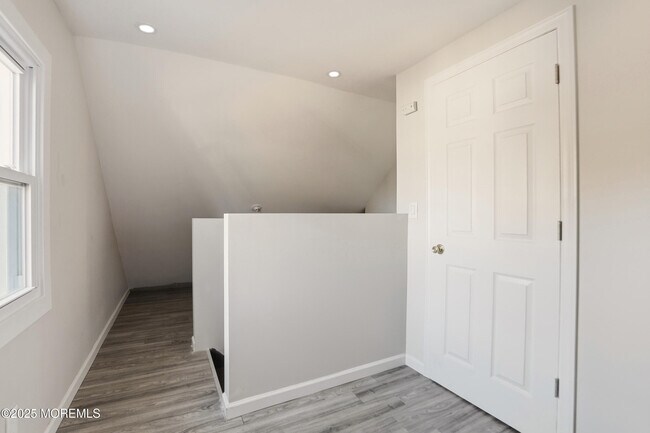 Building Photo - 22 Oak Ridge Pkwy