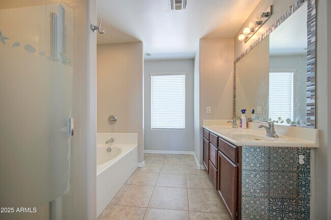 Building Photo - 25392 W Carson Dr