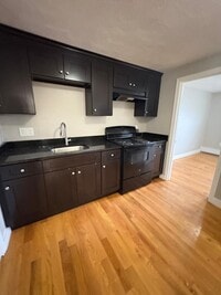 Building Photo - 108 Franklin St