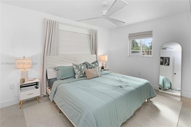 Building Photo - 930 N 11th Ct