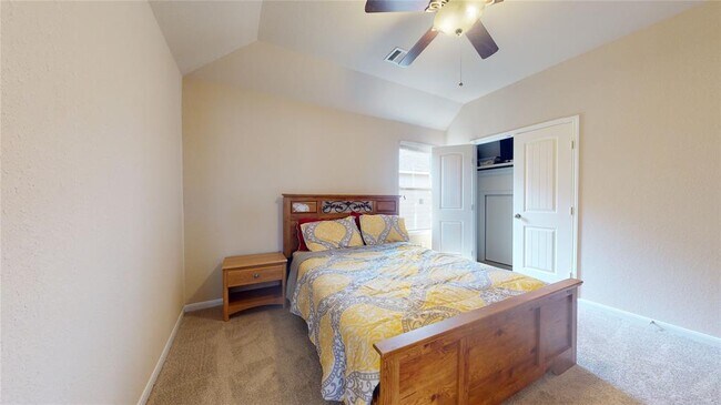 Building Photo - 28511 Pleasant Forest Dr