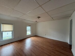 Building Photo - 1208 City St