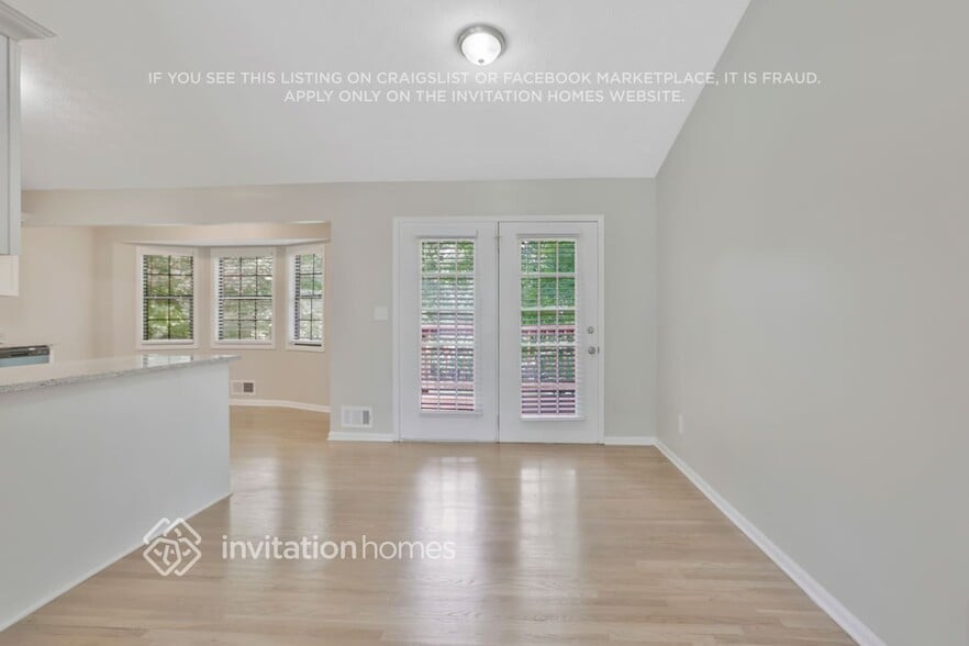 Building Photo - 724 Pepperwood Ln