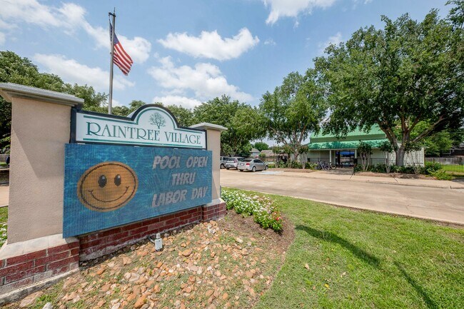 Building Photo - 20510 Raincrest Dr