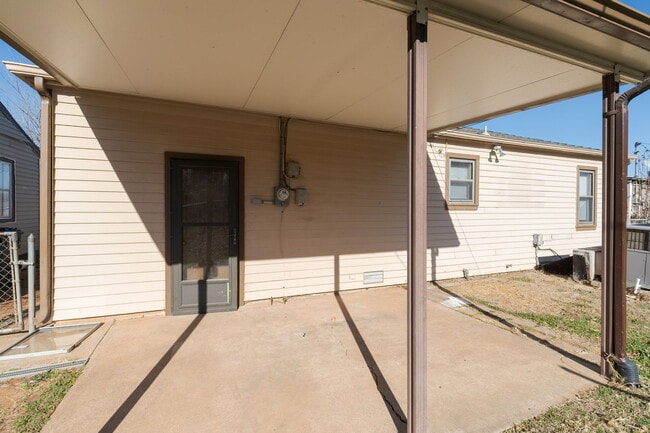 Building Photo - 1322 NW 100th St