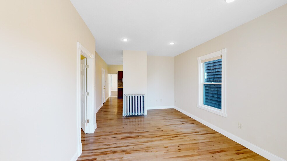 Building Photo - 45 Pratt St