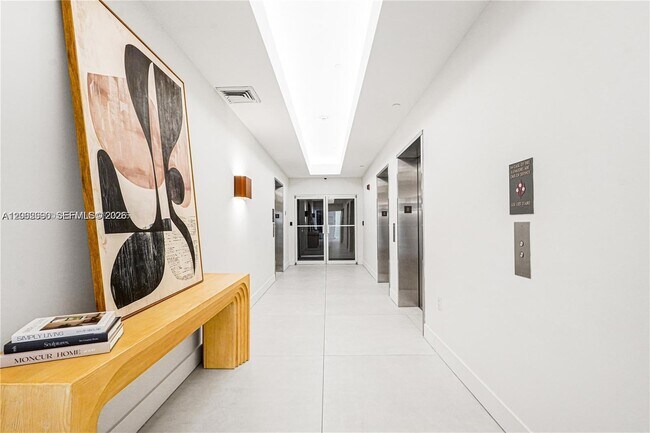 Building Photo - 1250 S Miami Ave
