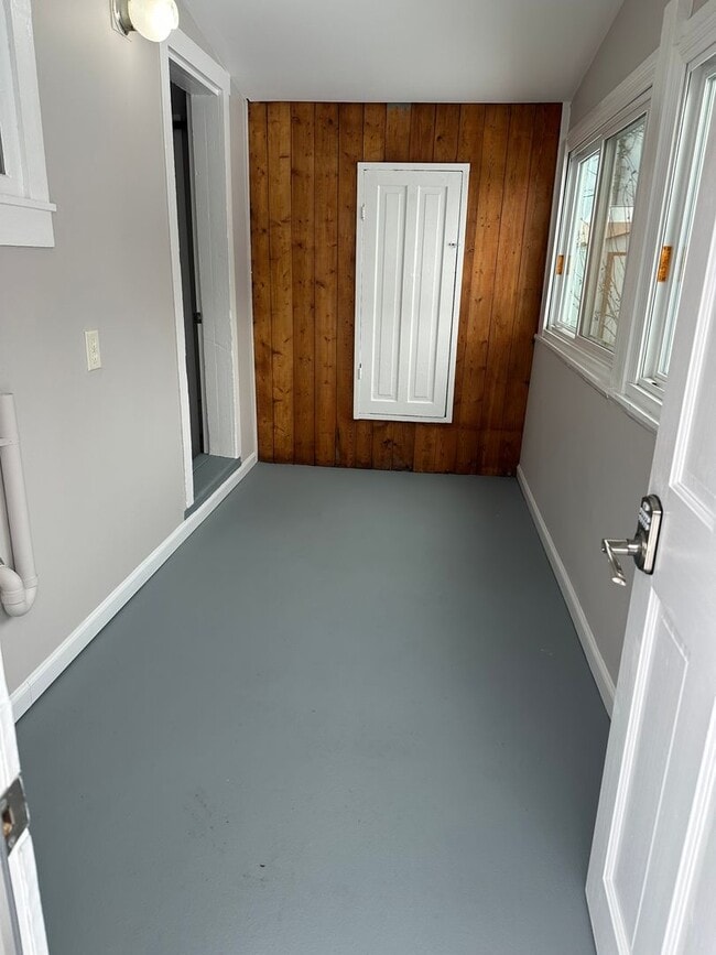 Building Photo - 4935 8th Ave