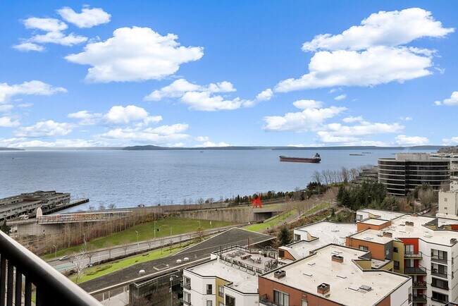 Building Photo - Amazing Views & All the Amenities at The Ellington w/Parking! $2600