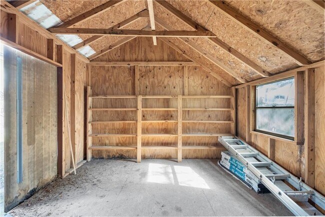 Building Photo - 2026 Harwinor Rd SE