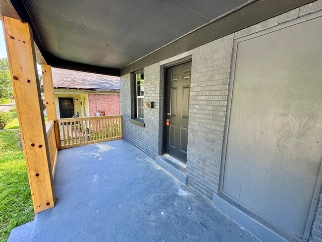 Building Photo - 1294 N McNeil St