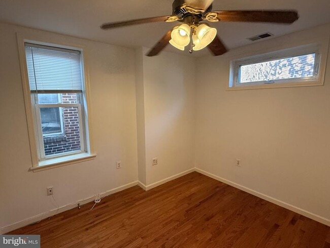 Building Photo - 4304 Lancaster Ave