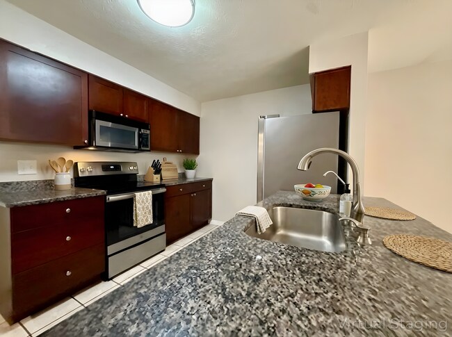 Building Photo - 3bed/3.5bath Townhouse in Walden Woods