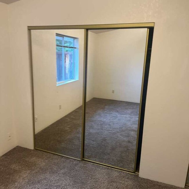 Building Photo - 1469 Cameo Ct