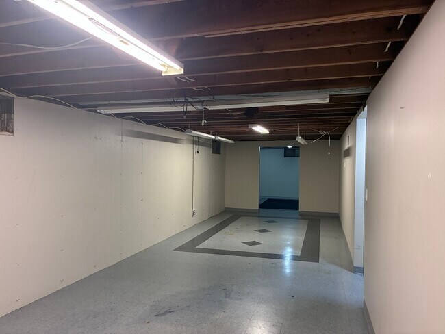 Building Photo - 14339 Plank Rd