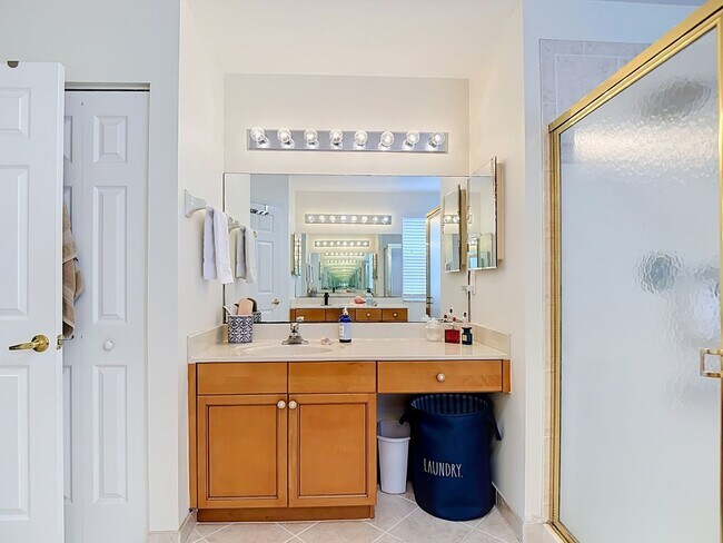 Building Photo - Beautiful Home for Rent in Royal Palm Beach!