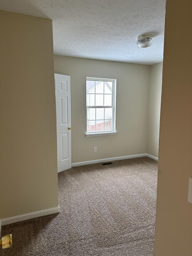 Building Photo - 3853 Sugar Creek Dr
