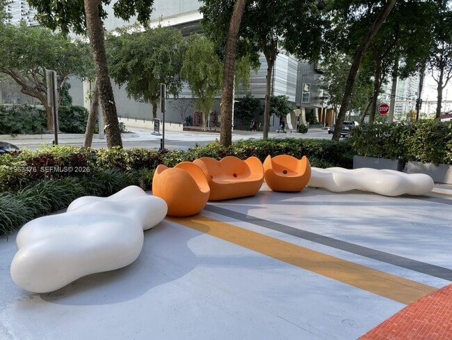 Building Photo - 31 SE 6th St