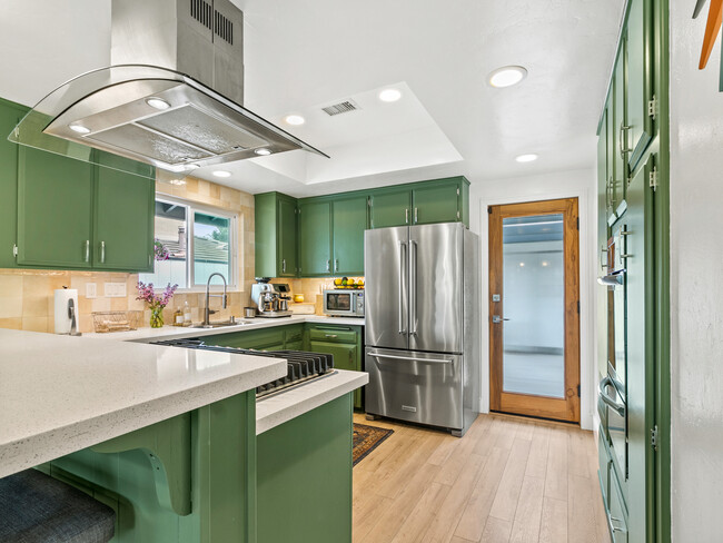 Building Photo - 2960 Calle Grande Vista