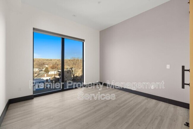 Building Photo - 2310 First Ave N