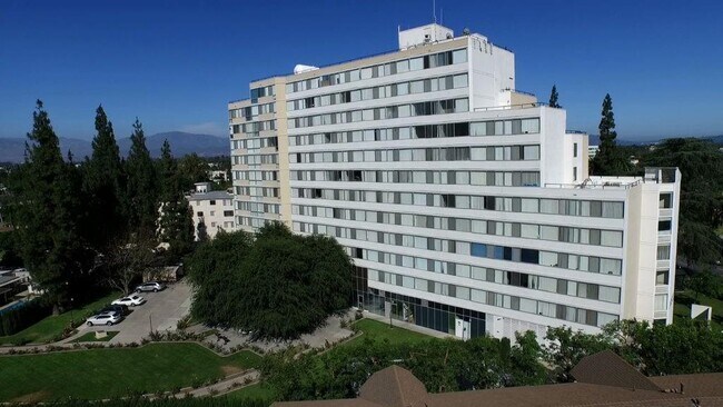 Building Photo - 14650 Sherman Way