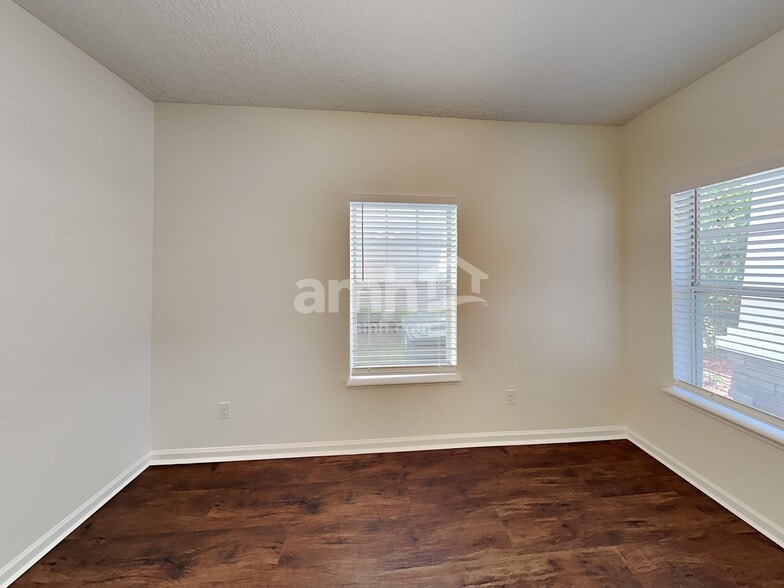 Building Photo - 6243 Pendragon Pl