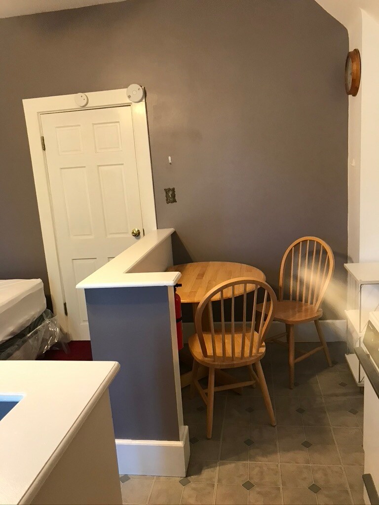 Building Photo - 224 N Glassell St