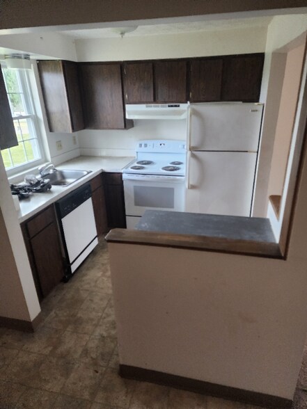 Building Photo - 2777 Kipling Ave NW