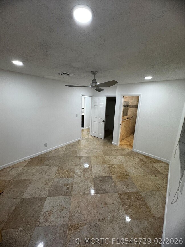 Building Photo - 4250 NW 9th Ct