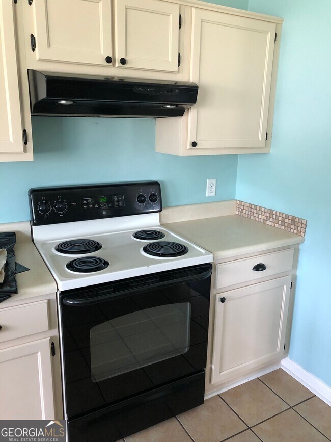 Building Photo - 314 Briarwood Cir