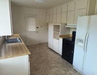 Building Photo - 1308 Kaehler St