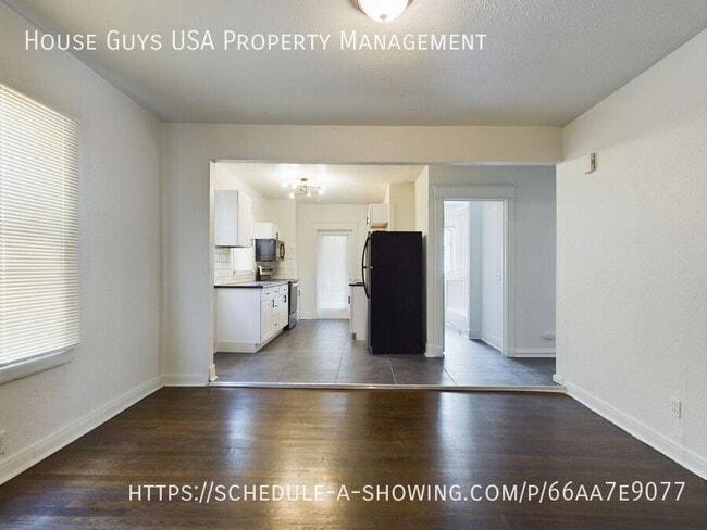 Building Photo - 3939 Troost Ave