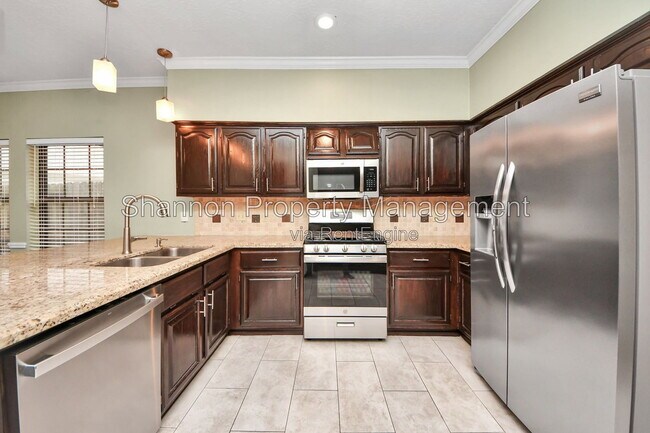 Building Photo - 15818 Sweetwater Creek Dr