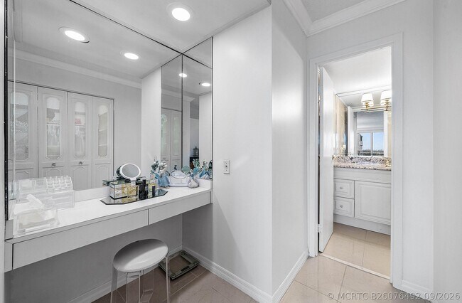 Building Photo - 3546 S Ocean Blvd