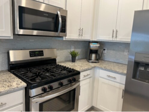 Building Photo - 15057 Lyla Ter