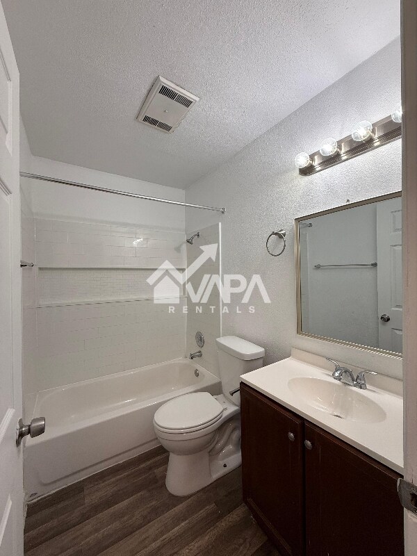 Building Photo - 826 Thrasher Dr