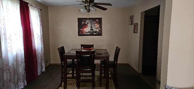 Building Photo - 1645 Tanglewood Dr