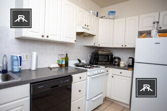 Building Photo - 316 St Paul St