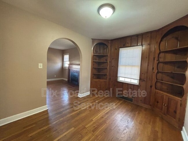 Building Photo - 3600 Grand Ave