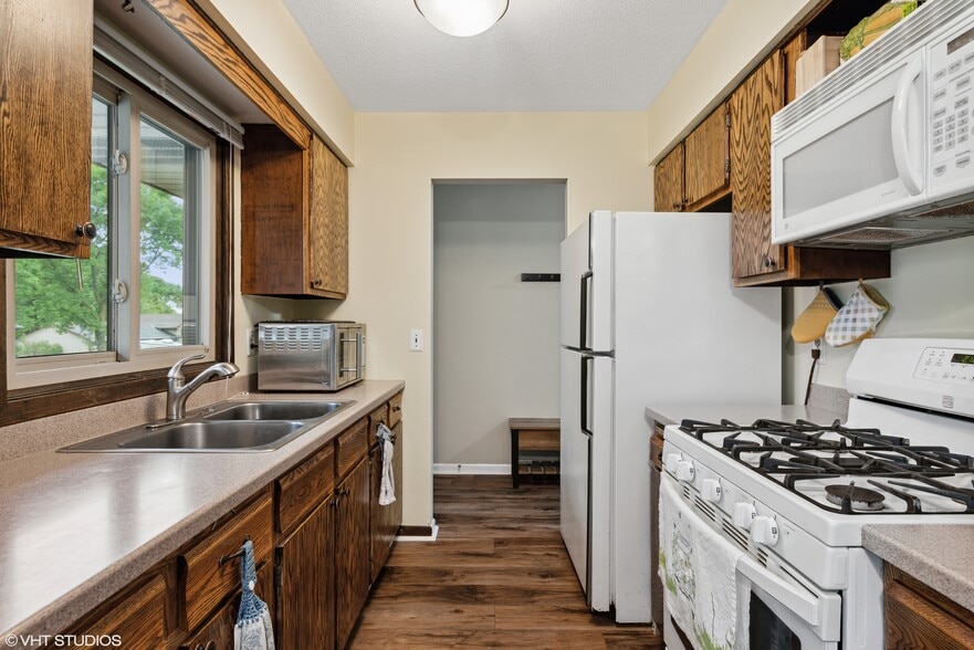 Building Photo - 8344 69th St S