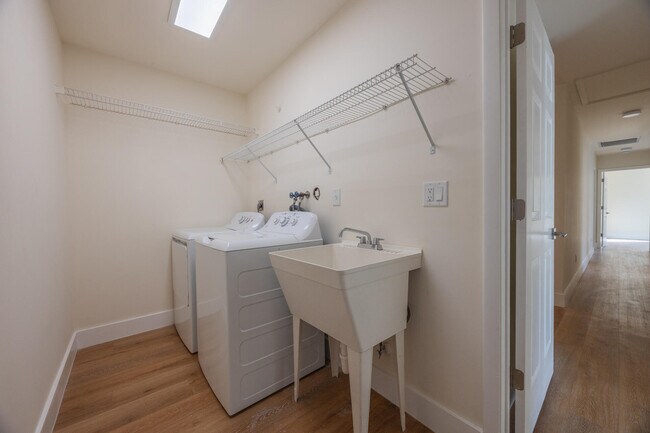 Building Photo - 22352 Martella Ave