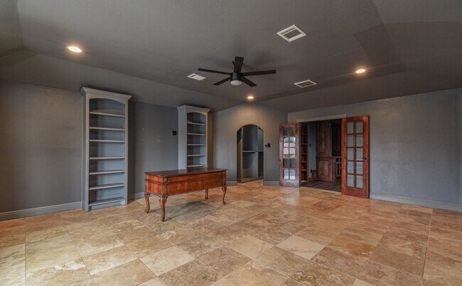 Building Photo - 10126 Rosbrook Dr