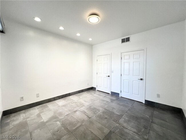 Building Photo - 6955 N Durango Dr