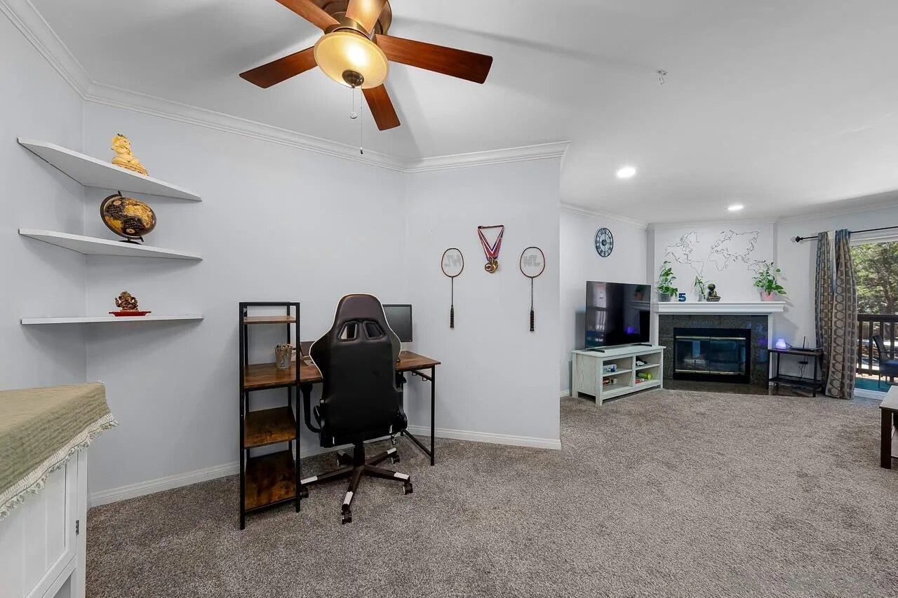 Building Photo - 12015 Alta Carmel Ct