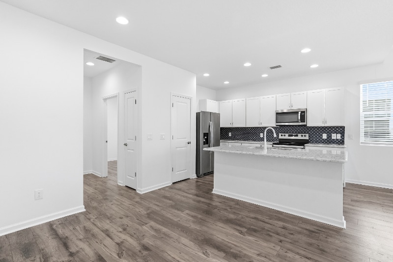 Building Photo - 8632 Tropics Ave