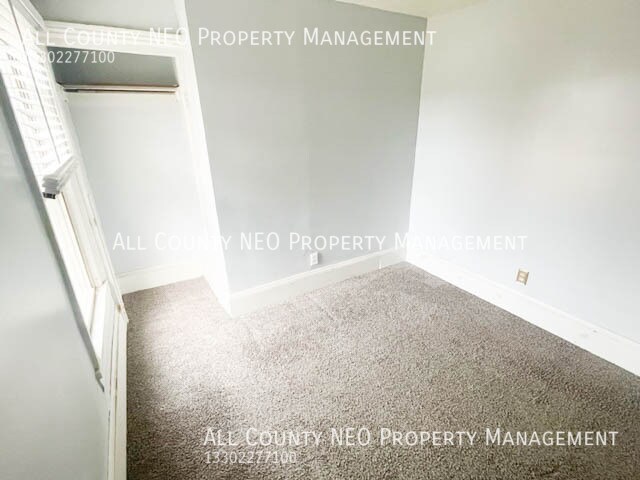 Building Photo - 1852 W 45th St