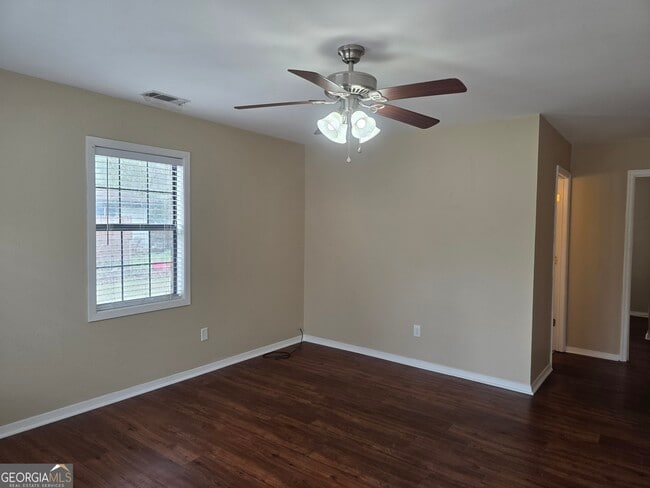 Building Photo - 403 Savannah Ave