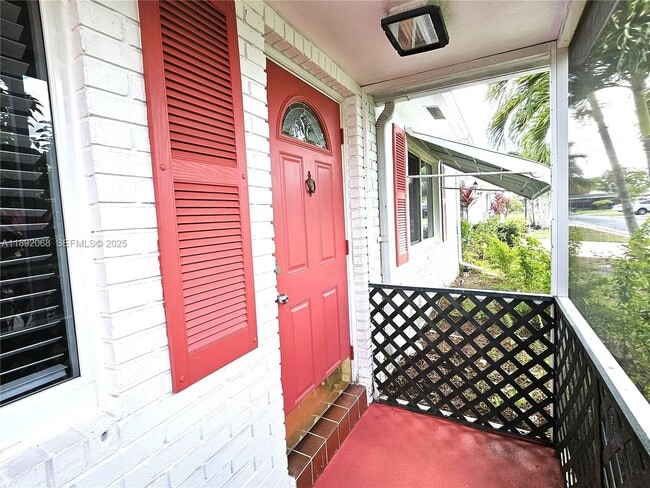 Building Photo - 1040 NW 73rd Terrace